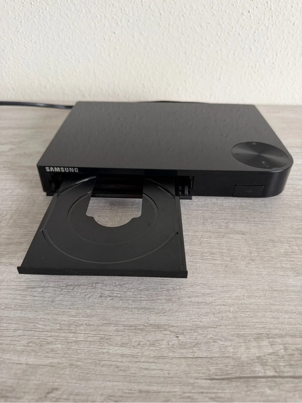 Samsung BD-F5700 Blu-ray Player Wi-Fi 1080p Full HD No Remote